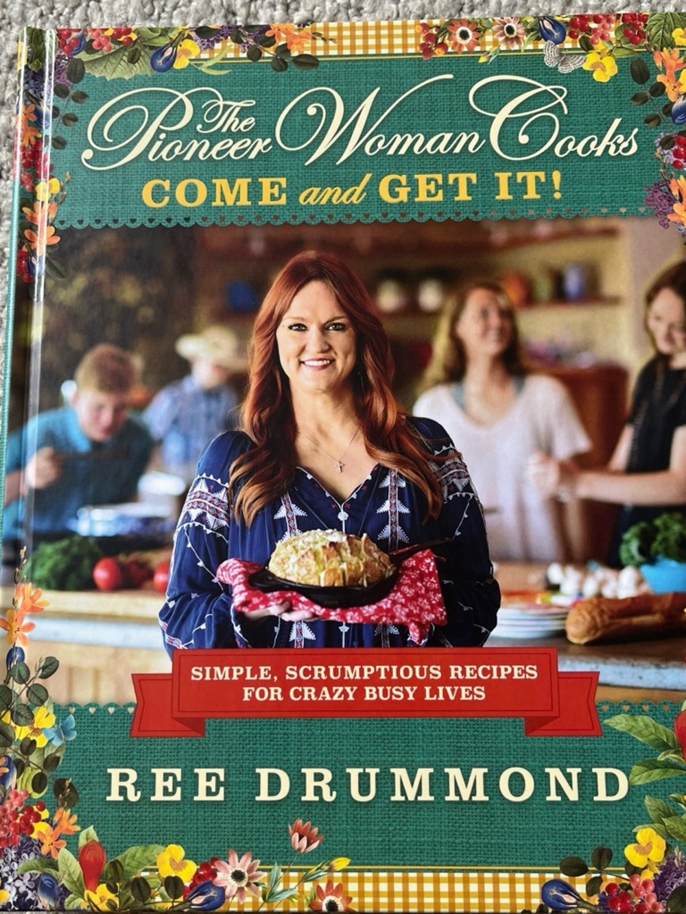 The Pioneer Woman Come and Get It! Cookbook - Teal & Red Accents